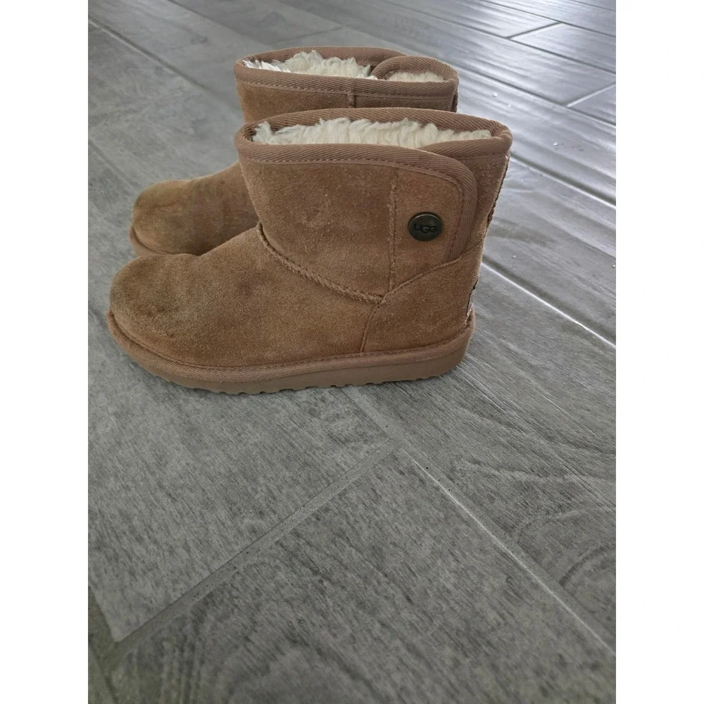 UGG Kids Jona Chestnut Suede Boots Size 12 Winter Cold